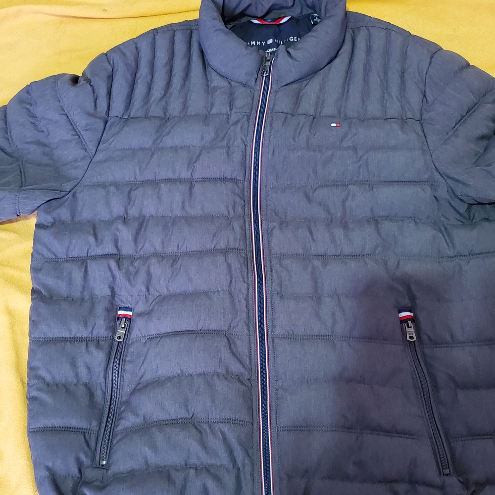 Tommy Hilfiger Men's Gray Puffer Jacket